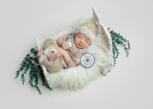 Ньюборн позировка